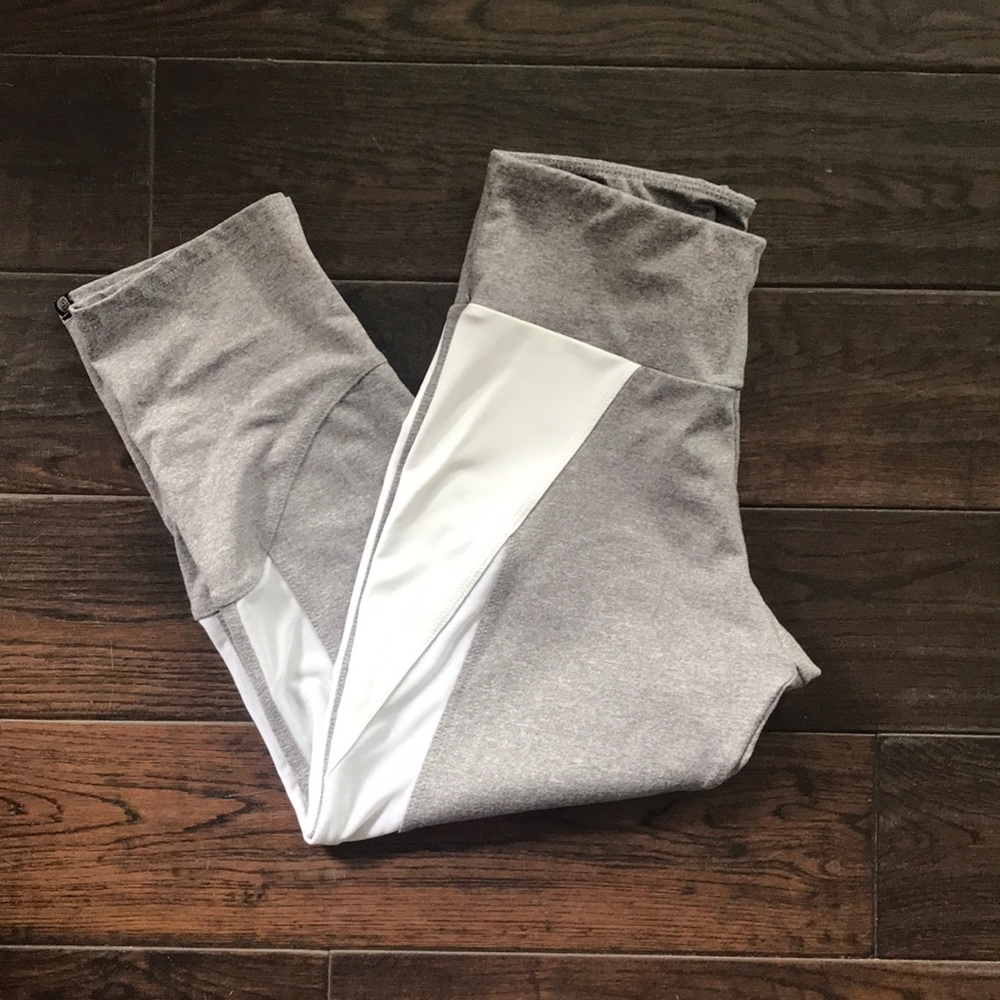 Onzie grey and white workout pants